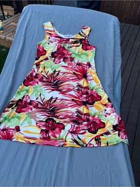 Variations medium large XL Tropical hibiscus Floral leaf A-Line Dress